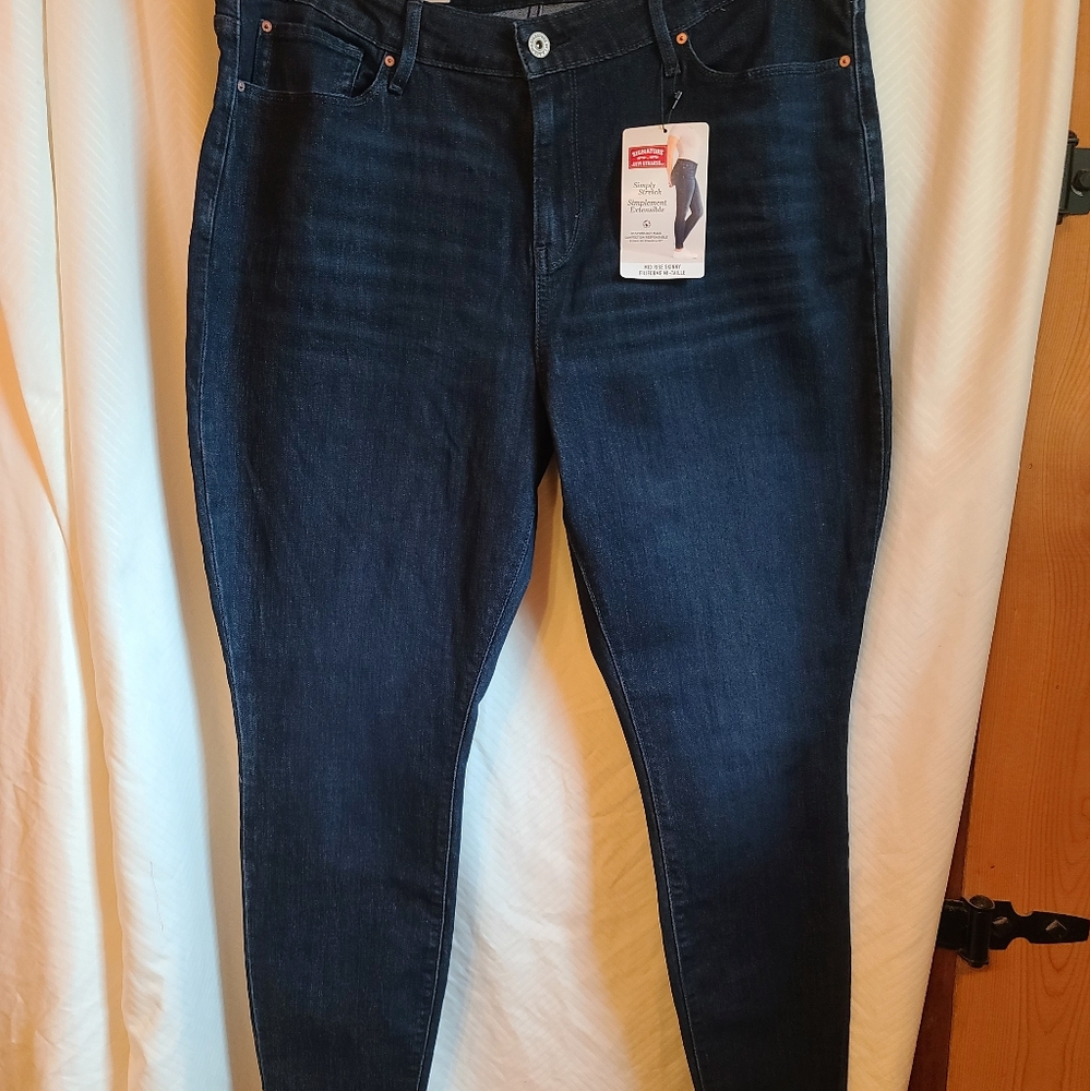 Signature levi Strauss jeans